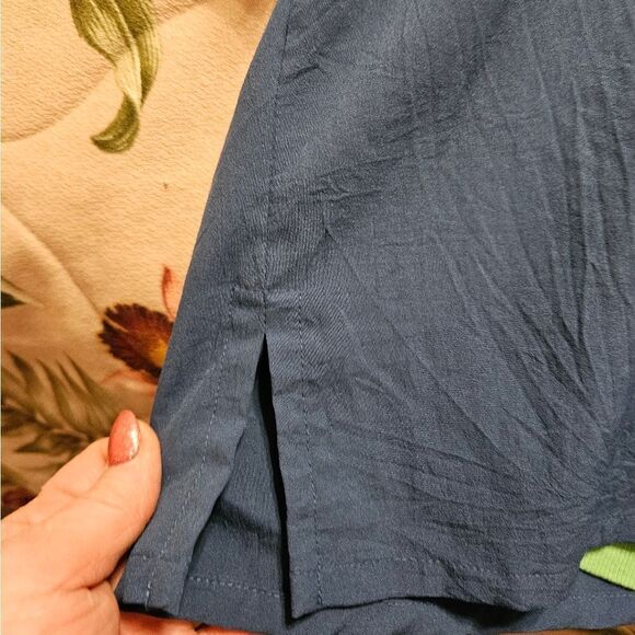 #380 Bonworth Button  Up Royal Blue Embroidered Top- Size: Large (Petites) - Picture 4 of 9